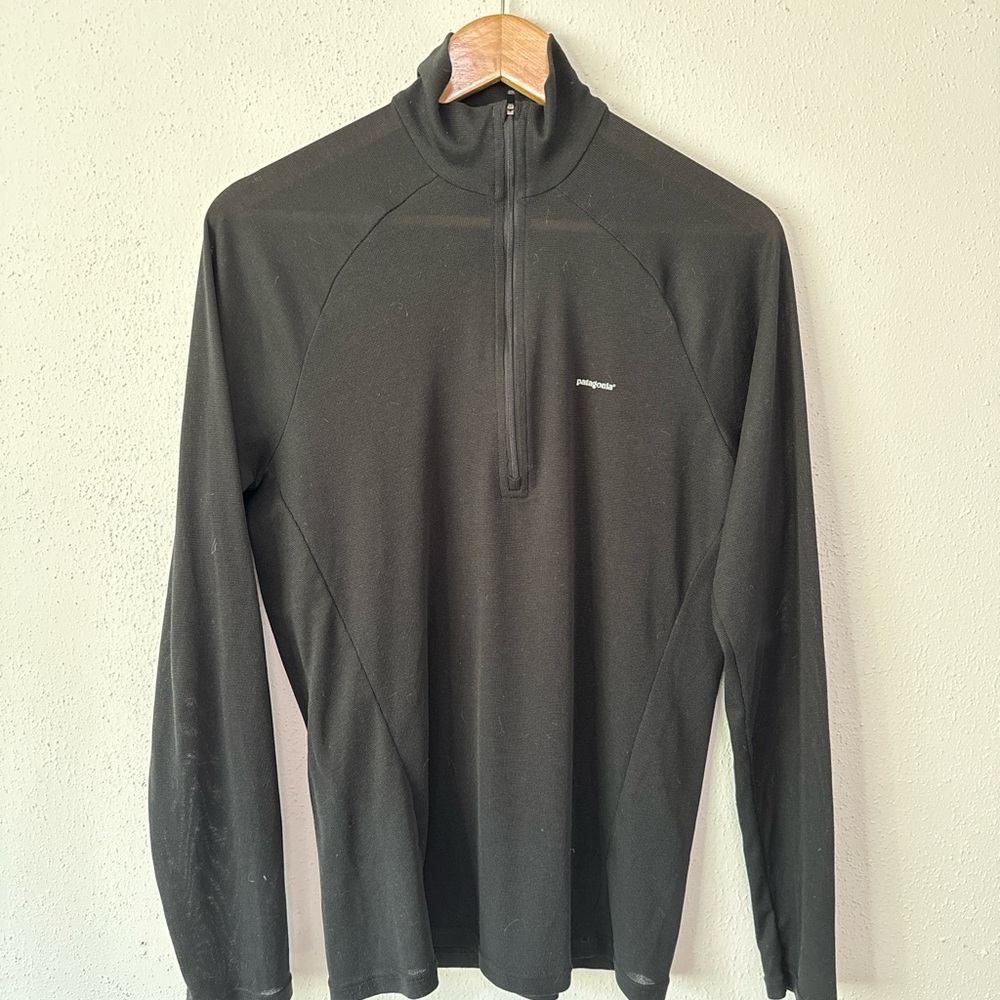 Patagonia Black Quarter-Zip Capilene 2 Base Layer M